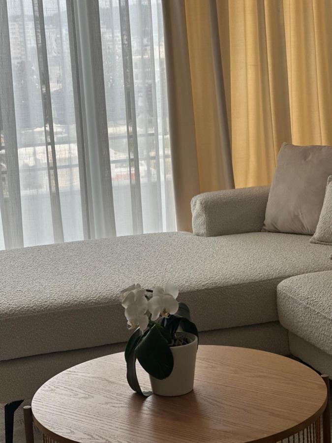 Madalin Seaside Apartment Vlorë Eksteriør billede